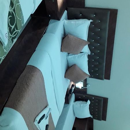 Hotel Golden Hayyath Inn มุมไบ ภายนอก รูปภาพ