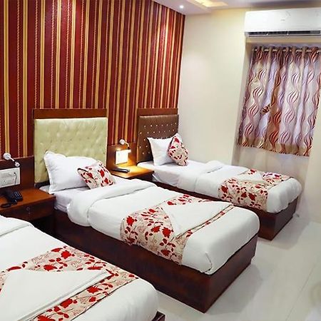 Hotel Golden Hayyath Inn มุมไบ ภายนอก รูปภาพ