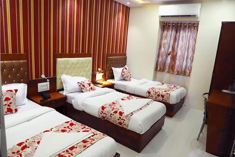 Hotel Golden Hayyath Inn มุมไบ ภายนอก รูปภาพ